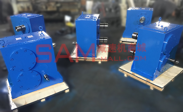 雙輸出軸減速機(jī)實(shí)物圖1 雙輸出軸減速機(jī)實(shí)物圖1